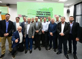 Governador anuncia investimentos para municípios da Amvali