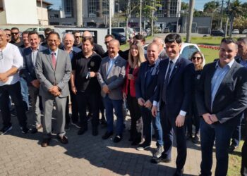 Governador entrega equipamentos e viaturas para a Polícia Civil de Jaraguá do Sul e região