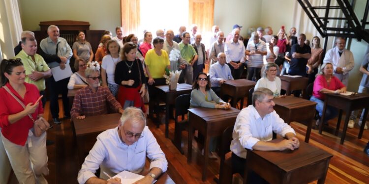 Reconstrução da escola Isolada Ângelo Moretti é inaugurada em Jaraguá do Sul