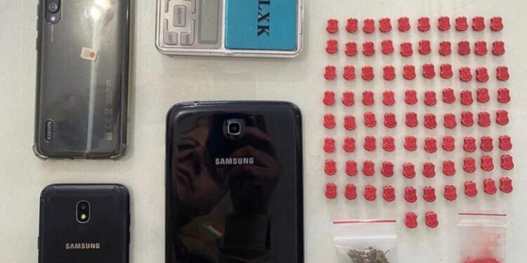 Homem é preso por tráfico de drogas em Jaraguá do Sul