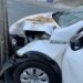 Idoso fica ferido ao colidir carro em poste, em Jaraguá do Sul