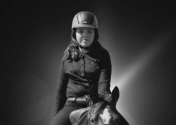 Menina de 11 anos que caiu de cavalo morre em SC