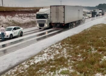 Temporal de granizo assusta moradores da Serra Catarinense