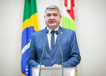 Lunelli lidera audiência pública sobre saneamento em SC