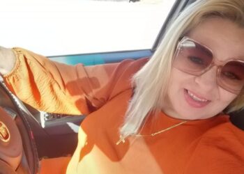 Mulher é arremessada e morre após batida de frente entre carros na BR-280