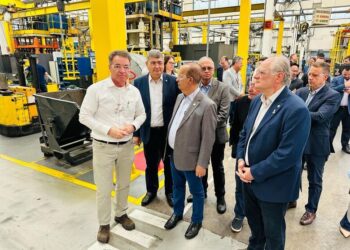Governador visita parque fabril da WEG em Jaraguá do Sul 