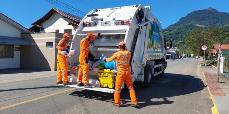 Coleta de resíduos será normal no Feriado da Independência em Jaraguá