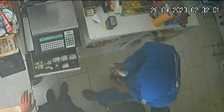 [Vídeo] Bandido assalta mercado em Guaramirim