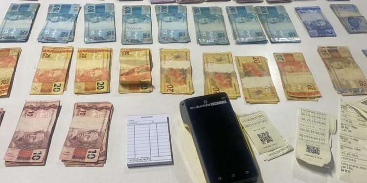 PM apreende mais de R$ 10 mil e equipamentos de jogos de azar em Jaraguá do Sul