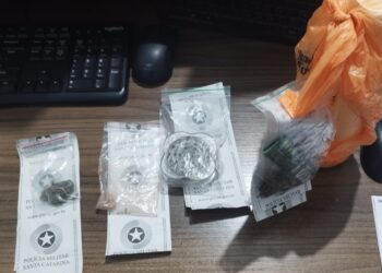 Homens são presos em festa com LSD, maconha e ‘lança-perfume’, em Guaramirim