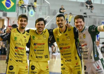 [Vídeo] Jaraguá Futsal goleia em Brasília e assume o quinto lugar da LNF