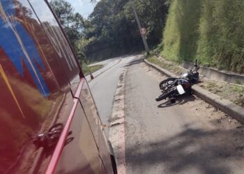 Após queda, motociclista é socorrido em Schroeder com suspeitas de fraturas