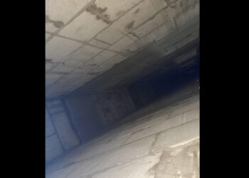 Homem morre ao cair em fosso de elevador em SC