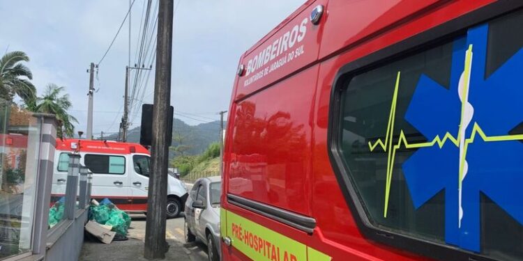 Trabalhador é socorrido após acidente em Jaraguá do Sul