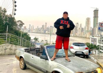 Homem que viajou 800 km até SC em Monza conversível é morto a tiros no PR