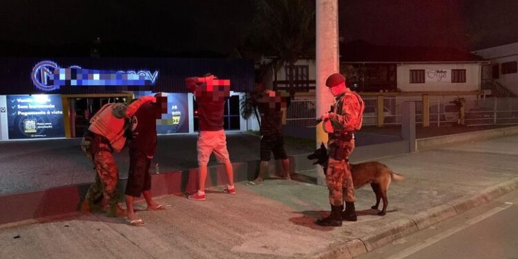 Homem com mais de 120 passagens policiais é abordado em Operação da PM em Guaramirim