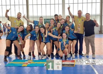 Handebol feminino de Massaranduba conquista a etapa estadual da Olesc