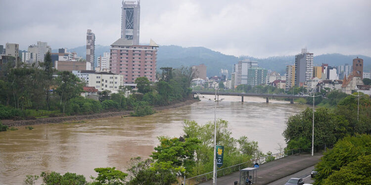 Governo do Estado decreta situação de emergência nas regiões mais afetadas pela chuva