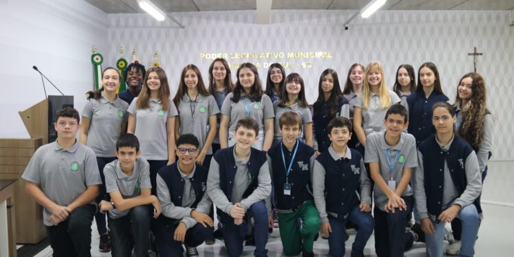 Vereadores mirins de Jaraguá do Sul vão a evento em Brasília