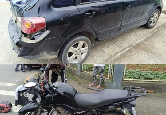 Motociclista fica ferido após bater na traseira de carro em Jaraguá do Sul