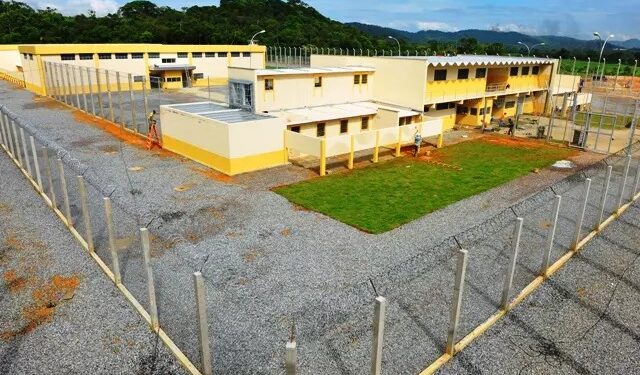 Mais de 250 detentos do semiaberto são liberados para saída temporária em Itajaí