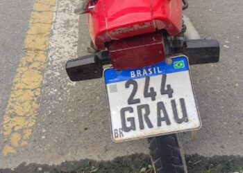 Jovem é preso por circular com placa de moto adulterada, em Guaramirim