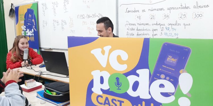 Rádio 105 FM e Escola Municipal Helmuth Duwe são selecionadas para a final do concurso ‘VcPodeCast’, da ACAERT