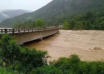 Ponte que liga Ibirama a Apiúna na BR-470 é totalmente bloqueada