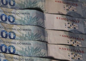 Mercado segue reduzindo previsões para inflação e PIB em 2023