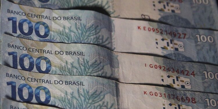 Mercado segue reduzindo previsões para inflação e PIB em 2023