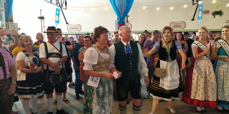 Quinta-feira (16) será dedicada aos idosos na Schützenfest