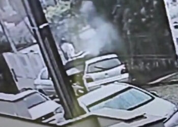 [Vídeo] Motorista entra na contramão e bate de frente contra veículo em Jaraguá do Sul