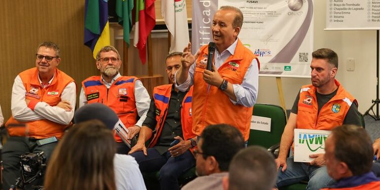 Governador se reúne com ministro da Integração e prefeitos para tratar das ações de reconstrução em municípios afetados pelas chuvas