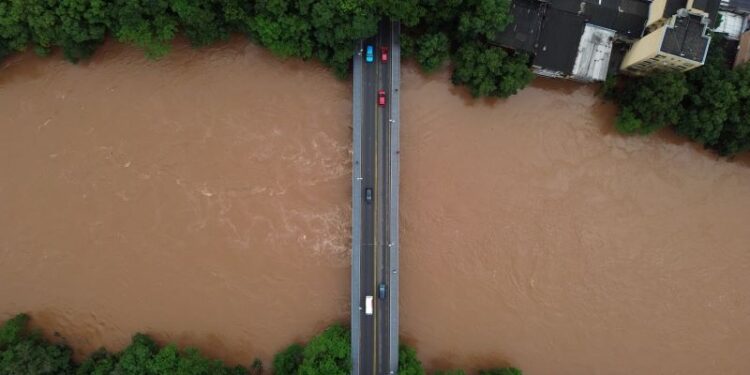 Chuvas em SC: 41 municípios registram ocorrências e 17 decretam situação de emergência