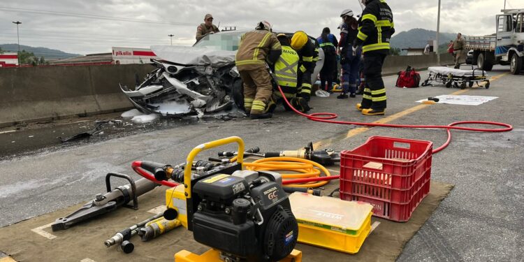 Grave acidente na BR-280, em Guaramirim, deixa ao menos sete feridos