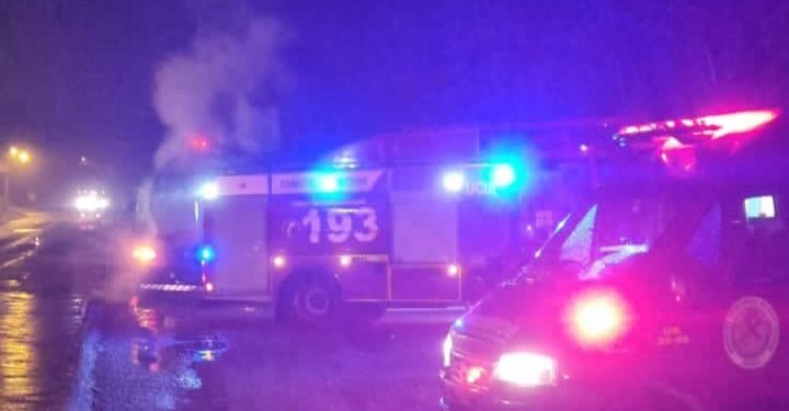 Carreta carregada com diesel pega fogo em Massaranduba