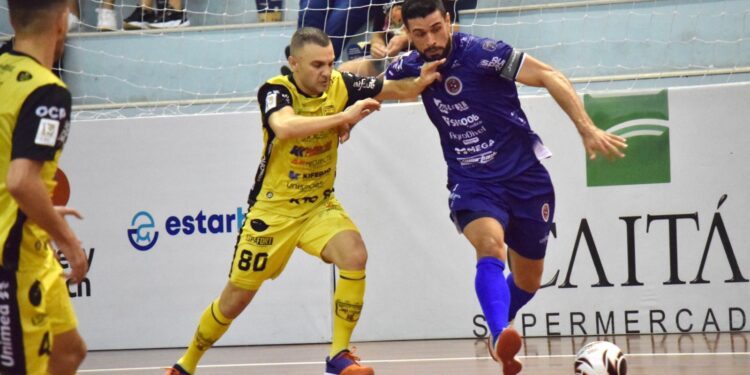 Jaraguá Futsal perde pro Joaçaba pelo jogo de ida da semifinal do Estadual
