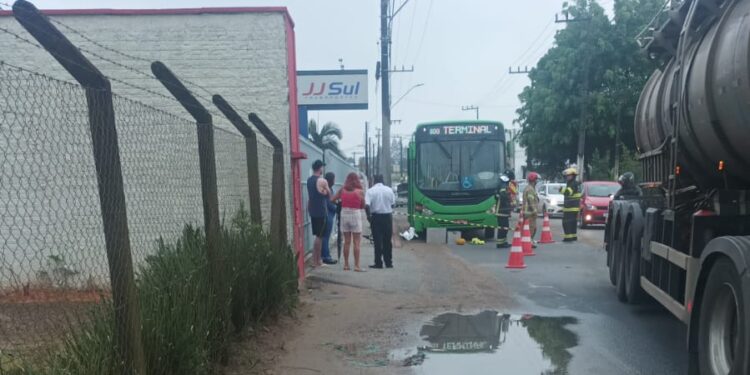 Criança morre após acidente com ônibus em Jaraguá do Sul