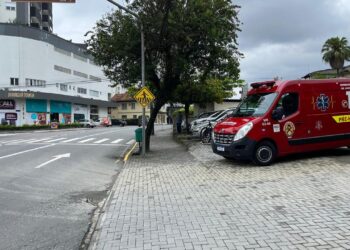Criança de 4 anos é atropelada no centro de Jaraguá do Sul