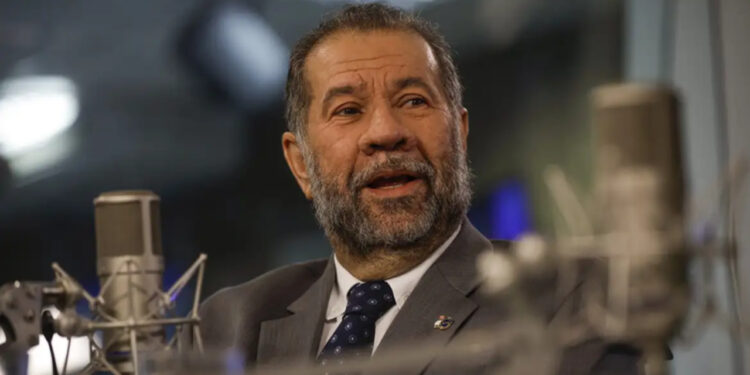 Pedidos de benefícios do INSS devem ser atendidos em até 30 dias em 2024, afirma ministro