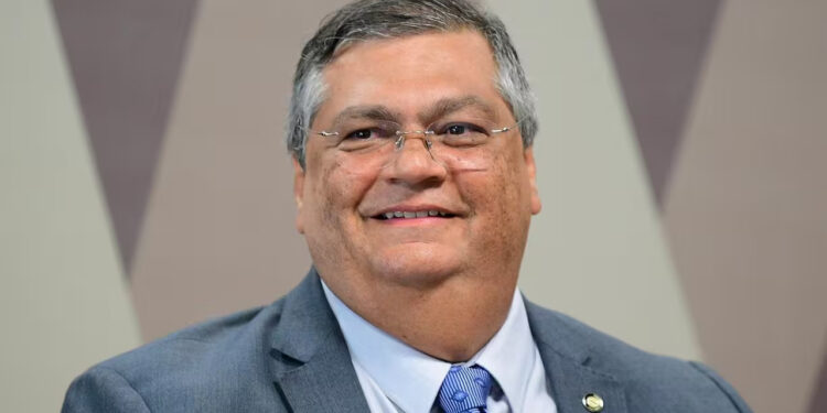 Lula indica Flávio Dino para vaga no STF