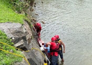 Após 40 minutos, homem que caiu de ponte em Jaraguá é retirado do rio
