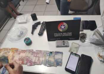 Homem é preso por tráfico em Guaramirim e PM recupera diversos materiais furtados