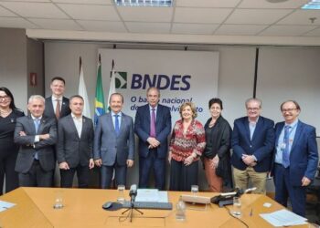 Governo de SC garante liberação de R$ 631 milhões de crédito junto ao BNDES para estradas