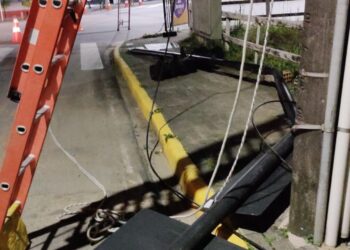 [Jaraguá] Semáforo inoperante na Coronel Procópio Gomes