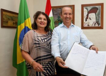 Jorginho Mello viaja para Argentina e vice-governadora assume Governo do Estado