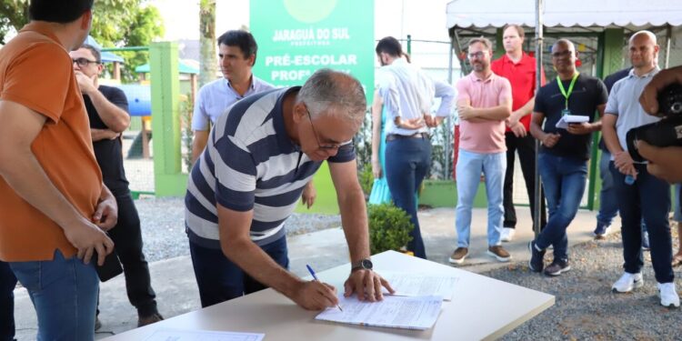 Prefeitura vai pavimentar mais 60 ruas em Jaraguá do Sul