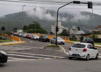 Diretoria de Trânsito orienta sobre tráfego no binário do Amizade, em Jaraguá do Sul