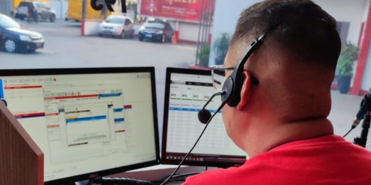 Bebê de 9 dias de vida é salva após orientação de bombeiro em Jaraguá do Sul