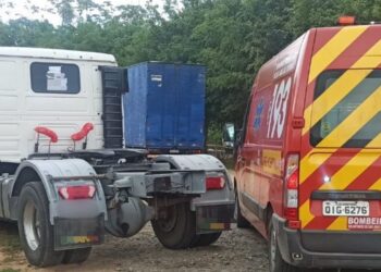 Caminhão passa por cima de mecânico em São João do Itaperiú